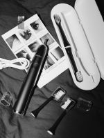 如何挑选到适合自己的电动牙刷？下面几点很重要！