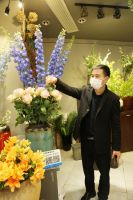 上海最大的花卉零售集市古北花世界备足货源迎“五一”
