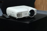 618选购投影仪是买传统灯泡投影还是LED智能投影？