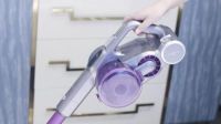 轻松生活，吉米上手把吸尘器轻松做好家务 “必修课”