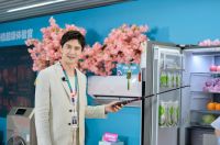 高伟光体验海信食材管理冰箱 感叹“功能很强大”