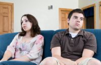 【宏绣】入夏凶猛大隐患 除甲醛怎么才靠谱