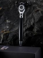 多乐可献礼父亲节，7层剃须礼盒感恩父爱！