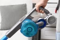 吉米上手把吸尘器手感轻盈长续航 家务变轻松