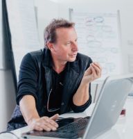 捧回2020年红点产品设计大奖,百强的这款椭圆高屉柜凭什么?