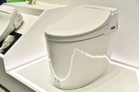 领尚乘风来袭广州建博会，打出漂亮的健康智能牌