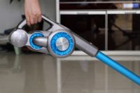 吉米上手把吸尘器轻松吸尘 深层清洁让你休息好