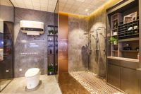 夏天洗澡水量总不够？中怡康：选海尔，大水量无烦恼！