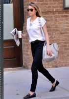 夏季白T的N种穿搭法，少不了TCL DD直驱滚筒洗衣机的秘密助攻