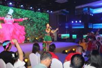 不走寻常路，久邦智能锁签约草原情歌天后乌兰托娅！