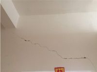 新房墙体有裂缝赔五万 新房墙面出现裂缝是否正常