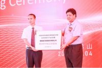 火热的夏季,迎来家庭大扫除的好时节,很多家庭都想给自家的电器“洗洗澡”,由于许多如空