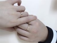 戒指戴在不同手指的意义 平时戴戒指要注意什么