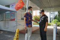 “劳动者之家”乐璟生活社区 高温慰问送清凉