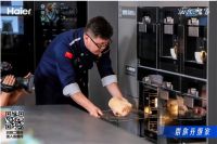 在"三翼鸟"厨房,小白也能做烤鸭?央视主持天团现场验证