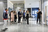 北京家居创二代峰会嘉宾莅临华耐家居星选馆参观交流