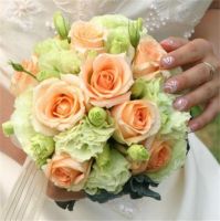 新娘手捧花送闺蜜的词 新娘手捧花用哪些花合适