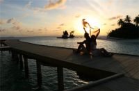 朋友结婚四十年祝福 结婚四十年纪念日怎么庆祝