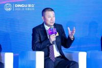 【胶点访谈】丨顶立周闰阳：脚踏实地 做时代的眺望者
