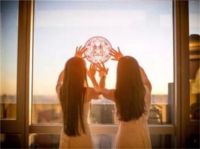 送闺蜜出嫁的句子 闺蜜出嫁送什么礼物好