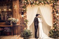 租婚纱1000一天贵么 婚纱租金一般多少钱