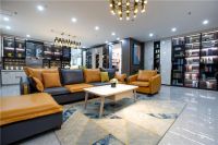 恒点装饰在大连召开品牌升级发布会，海尔集团隆重授匾