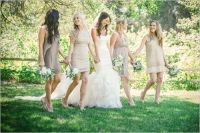 伴娘年龄可以比新娘大吗 伴娘在婚礼中的职责