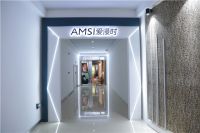 百大门店·爱漫时武汉专卖店负责人郑玲