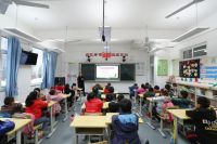 佛山照明，光爱同行！捐赠教室照明护眼灯具，点亮龙泉关学子成长之路