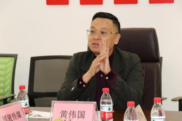 人民网、环球网等媒体参访团走进诗尼曼，体验“全球定制之都”优秀品牌的非凡实力