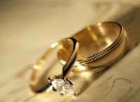 结婚戒指买什么材质的好 求婚戒指多少钱合适