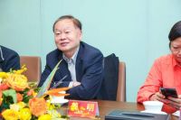 各领导以及中国商业联合会会长姜明莅临顺联集团指导工作
