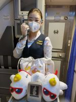 机上迎新岁 全棉时代与深圳航空联合送福气