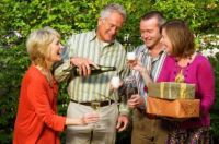 男方第一次登门四样礼指的是哪些 亲家见面有三忌指哪些