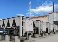 别人：冷冷冷；海尔用户：暖暖暖