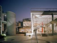 居然之家与深圳家具行业协会签署战略合作协议 5年内打造世界级一流家居行业盛会