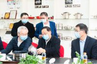 第十二届全国政协副主席刘晓峰调研缙云县开心厨具有限公司