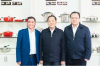 第十二届全国政协副主席刘晓峰调研缙云县开心厨具有限公司