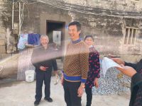 富贵大叔比V手走红春晚 坚守本心感恩回馈家乡