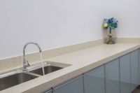 易洁成厨房刚需！教你一招选对橱柜台面