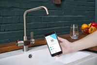 美的悦家套系悦净净水机——清净用水，畅享便捷温暖