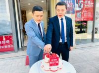 德佑店东扎根社区做服务，花费7万+租来便民终端机