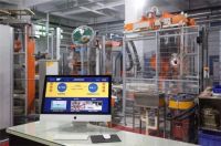 吴晓波与主流媒体团走访九牧工厂 揭秘中国智造新风口