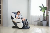 荣泰A60按摩椅，用指力缓解全身疲惫拯救女性“职场病”