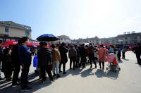 第八届万福光彩家博会在宁开幕 宝马汽车大奖得主揭晓