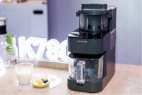 九阳“萌潮厨房”C位出圈 不用手洗黑科技闪耀AWE