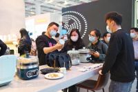 东菱携新品亮相上海AWE， 带来创新美食新体验