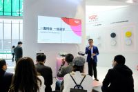 全球首上市宝乐升降激光头扫地机器人