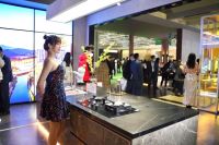 直击2021上海建博会I 丽博橱柜全屋定制C位出道，  匠筑轻奢高定新标杆