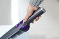 轻松除尘不沉重，吉米小轻杆吸尘器双尘杯更减压，家居清洁干净又省心